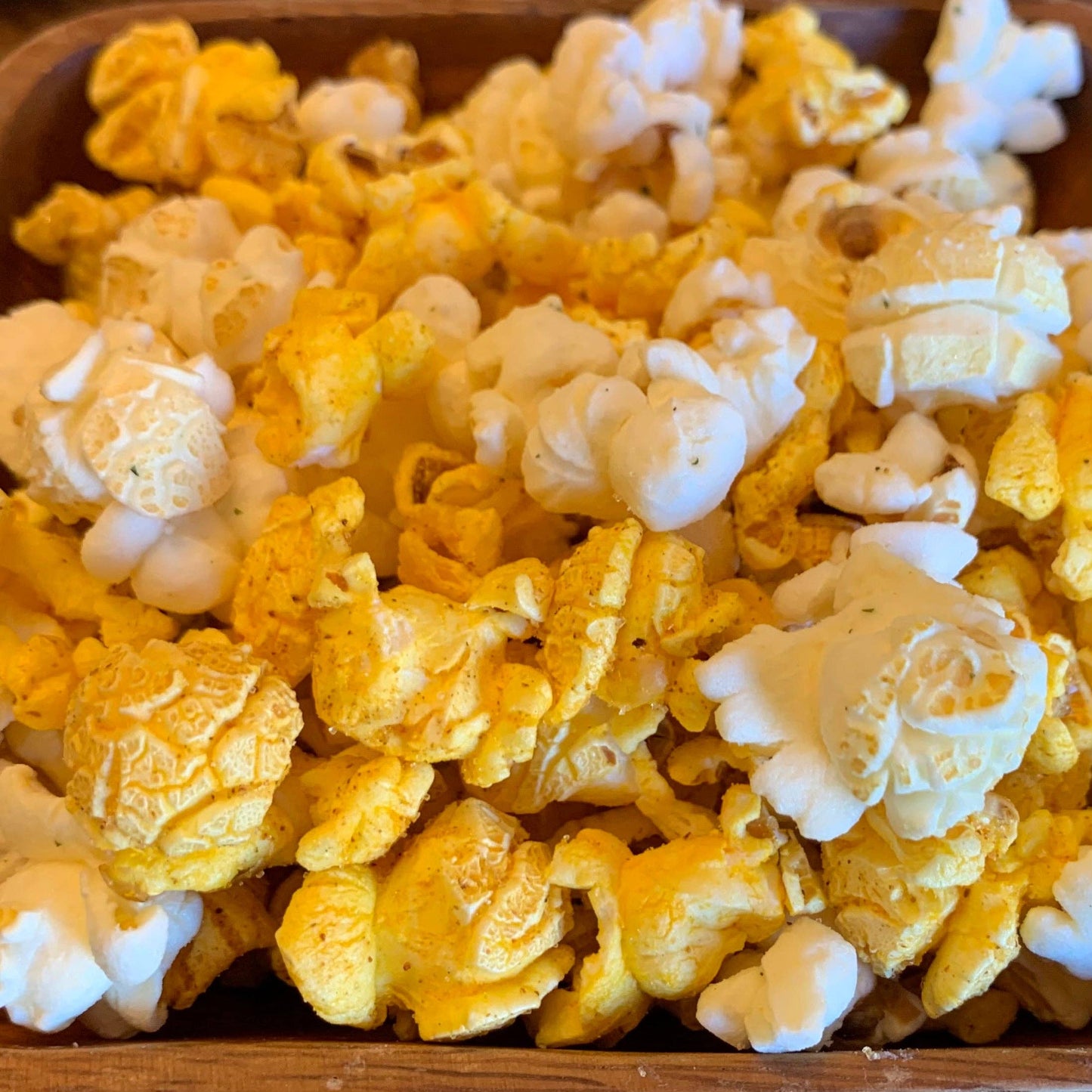 Kansas City BBQ & Aged White Cheddar: Junior (approx 6 cups)